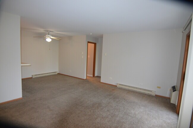 Building Photo - 4402 W Shamrock Ln