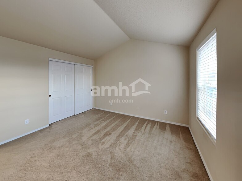 Building Photo - 34607 Rocky Ct