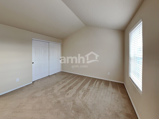 Building Photo - 34607 Rocky Ct