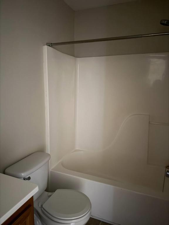 Building Photo - 6647 Sunset Park