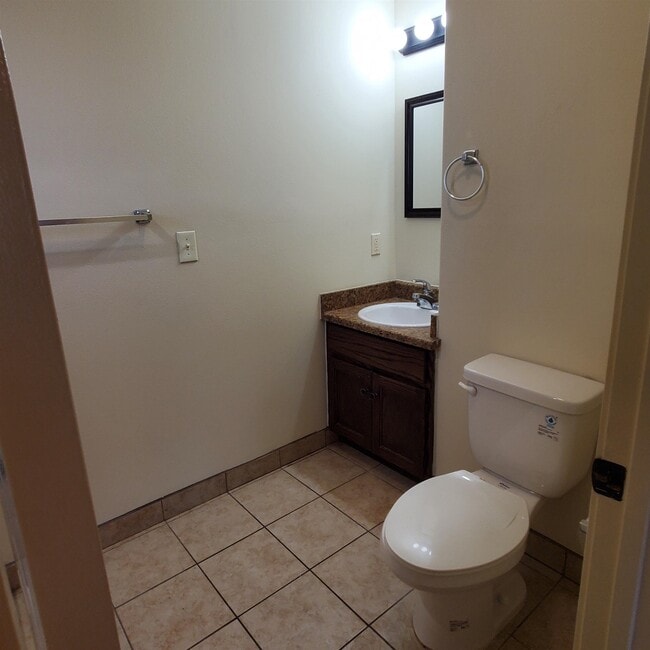 Building Photo - 1007 Emerald Valley Dr