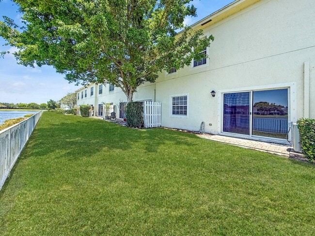 Building Photo - 4102 Emerald Vista