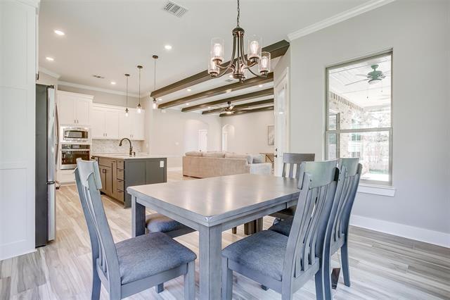 Building Photo - 908 Meadowlark Ln