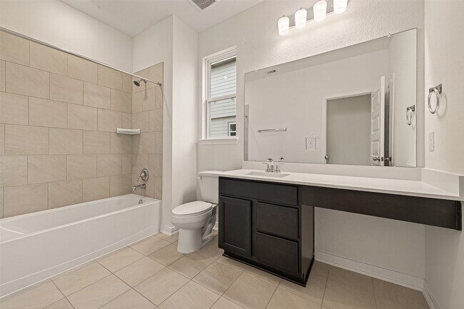 Building Photo - 814 Mustang Rdg Ter