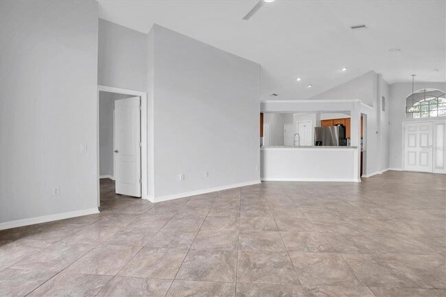 Building Photo - 11102 Lakeside Vista Dr