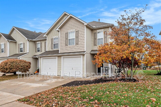 Building Photo - 9030 N Helena Ave