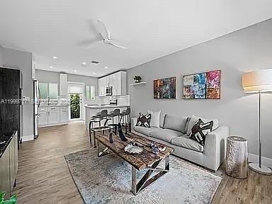 Building Photo - 808 NE 17th Way