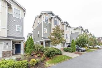 Building Photo - Everett 308-Grace Kim