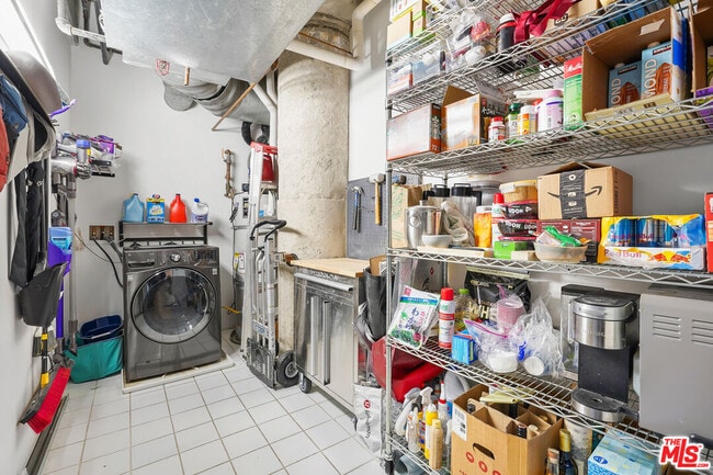 Building Photo - 1100 S Grand Ave