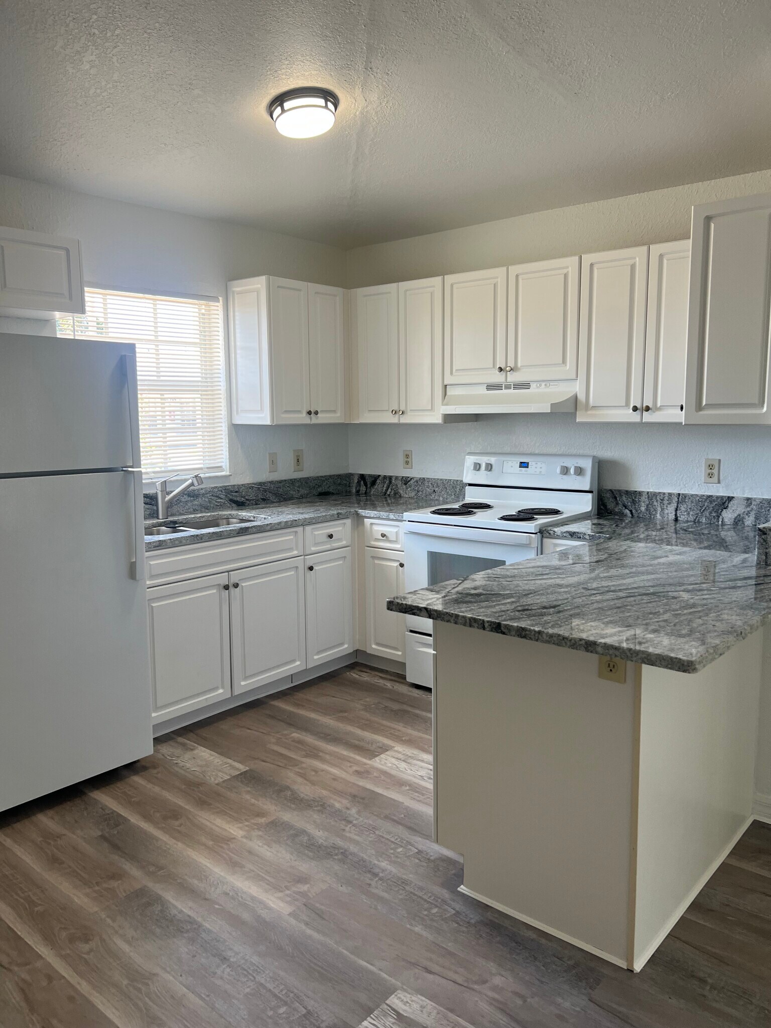 Building Photo - 10770 US Hwy 19 N