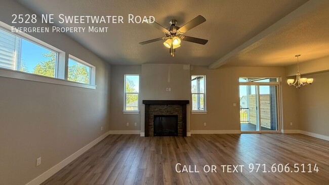 Building Photo - 2528 NE Sweetwater Rd