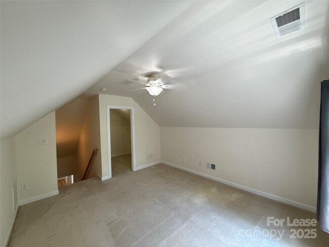 Building Photo - 9535 Numenore Dr