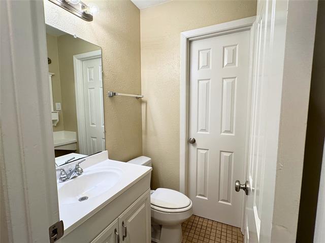 Building Photo - 906 Warren Way