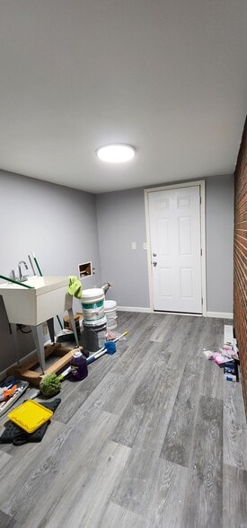 Building Photo - 3401 Hazelwood Ln