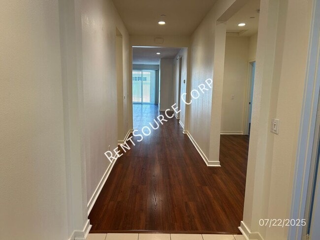 Building Photo - 45051 Marbella St