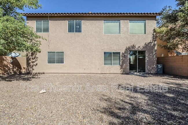 Building Photo - 45929 W Sky Ln