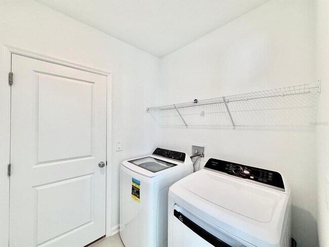 Building Photo - 2134 Chris Dr