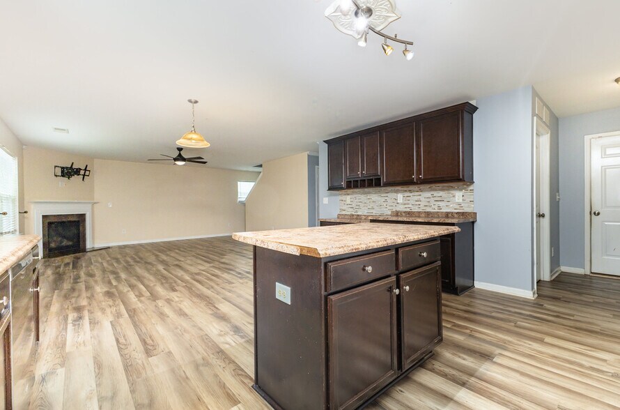 Building Photo - 9702 Pond Vista Ct