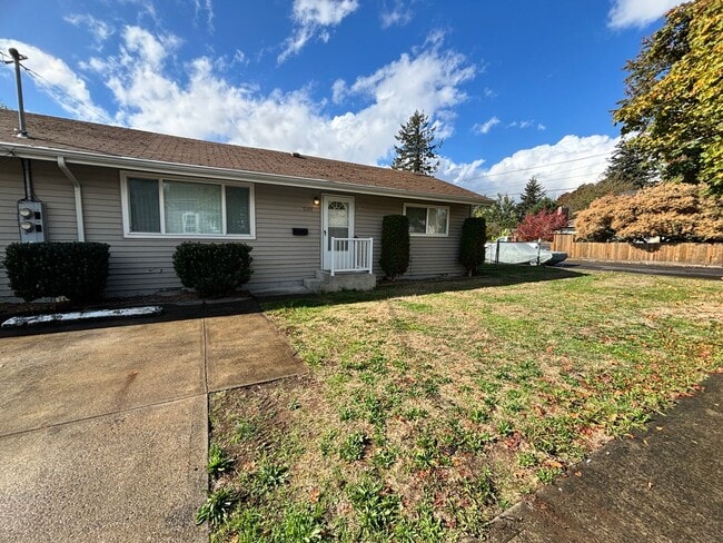 Building Photo - 5109 SE 84th Ave