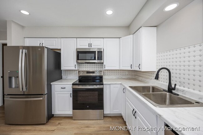 Building Photo - 945-947 Lancashire Ct - 947