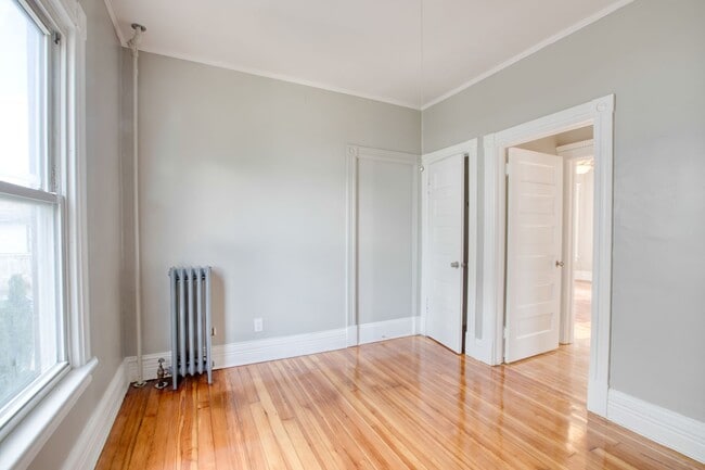 Building Photo - 325 Chestnut St