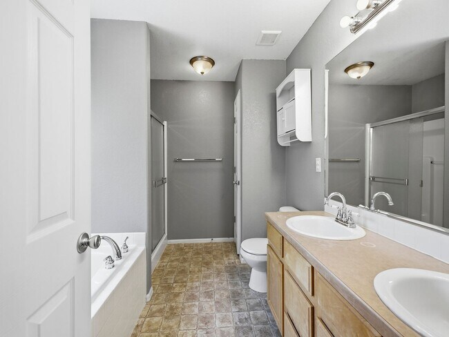 Building Photo - 2039 Sandhill Crane Cir