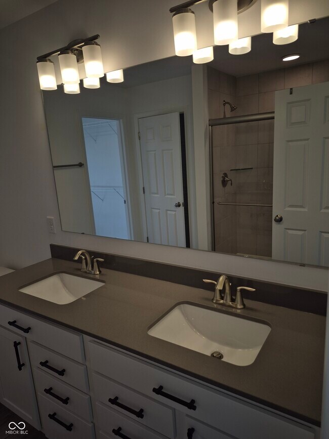 Building Photo - 10608 Mangrove Dr
