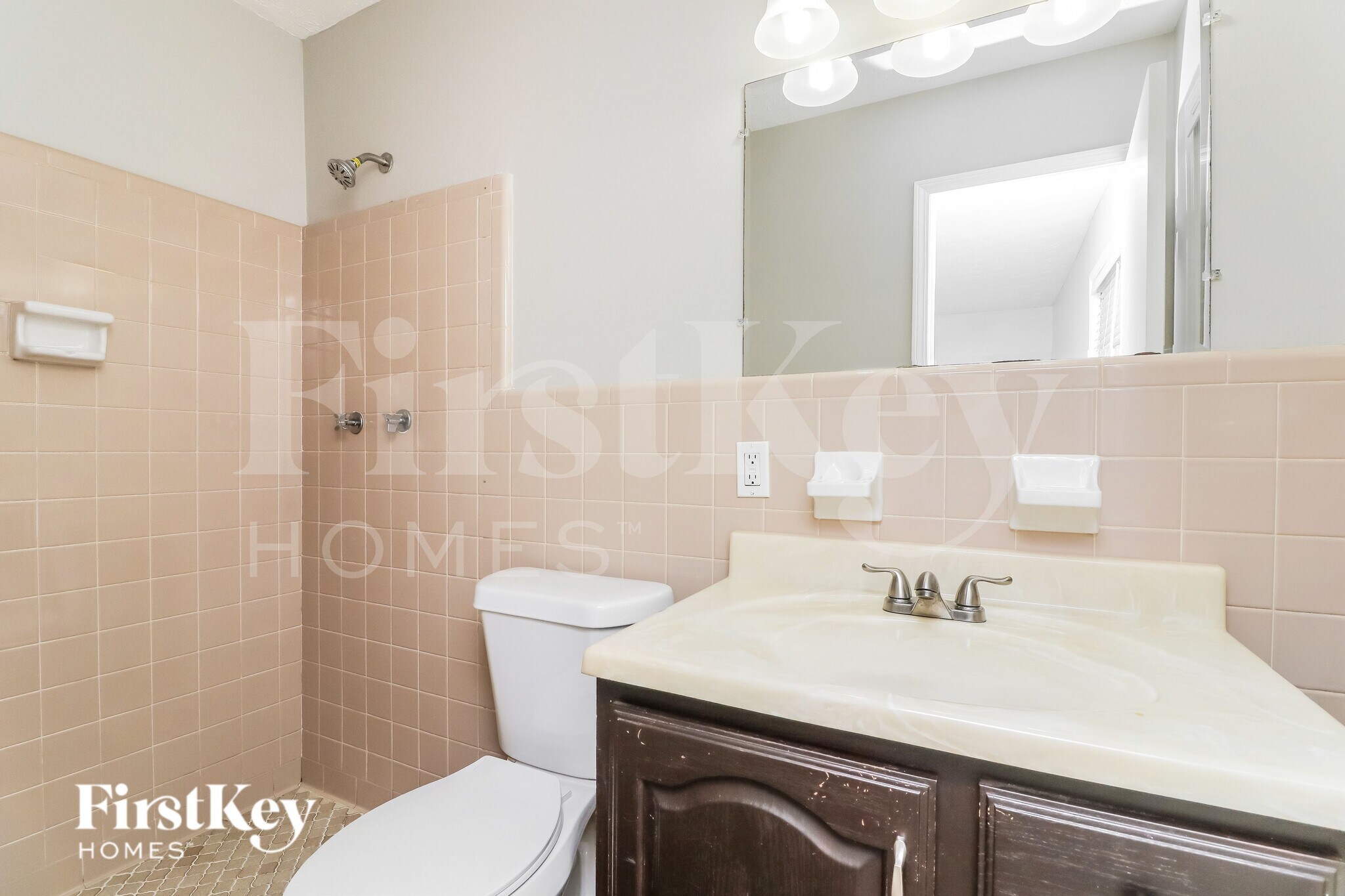 Building Photo - 581 Carlouetta Rd