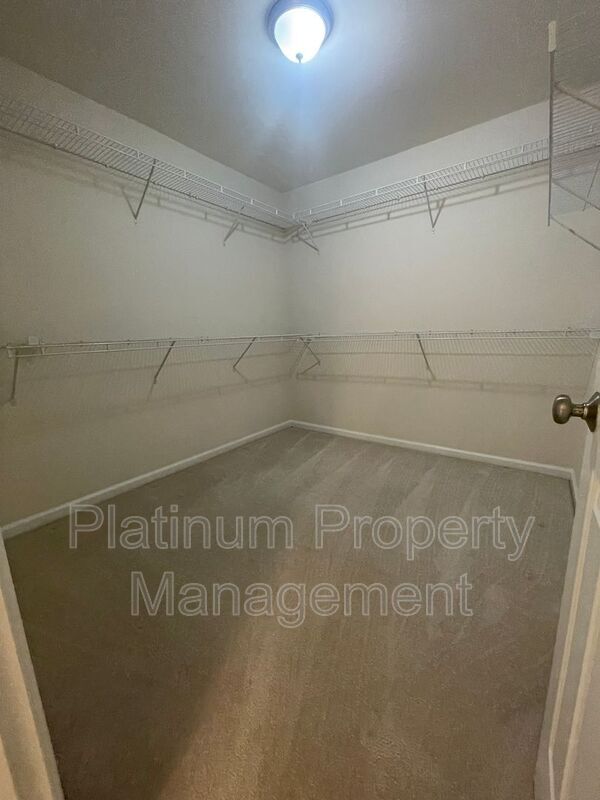 Building Photo - 165 Friars Head Dr NE