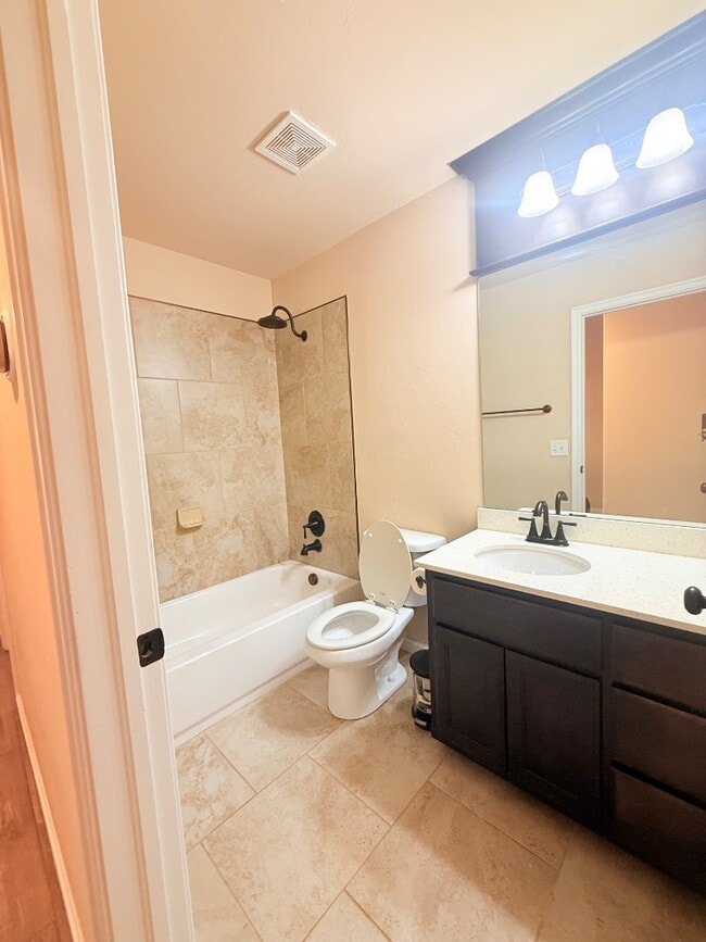 Building Photo - 520 Nabi Dr