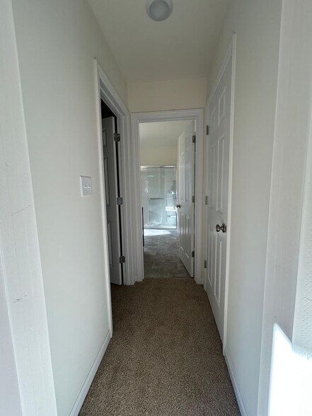 Building Photo - 463 Sweetgrass Dr