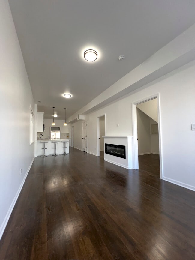 Building Photo - 4734 S Paulina St