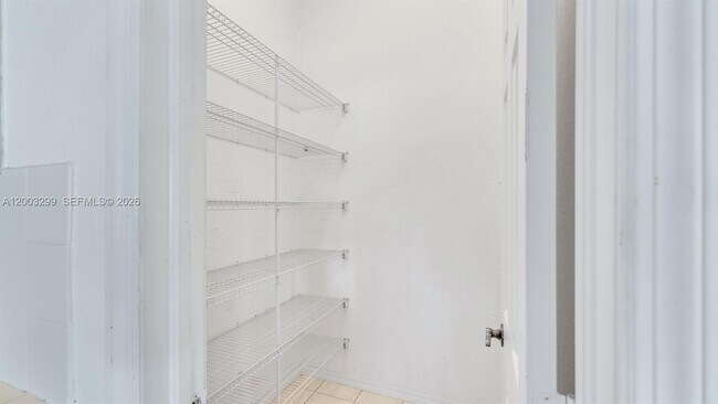 Building Photo - 1916 SE 23rd Ave