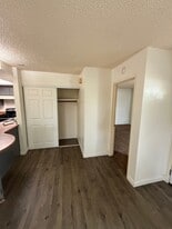 Building Photo - 926 N N Pl