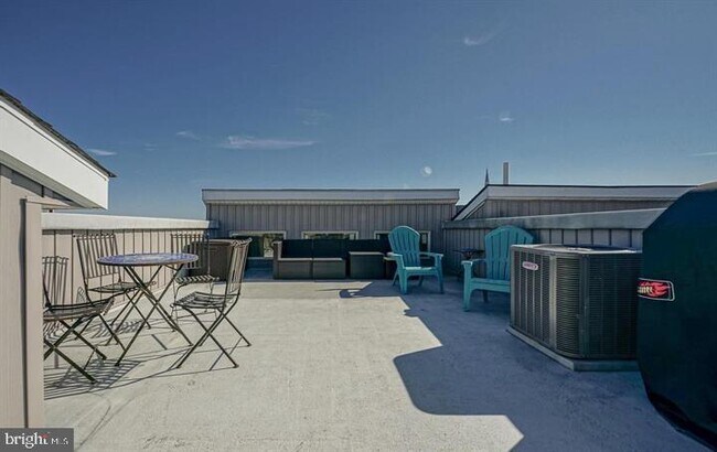 Building Photo - 2514 Frankford Ave
