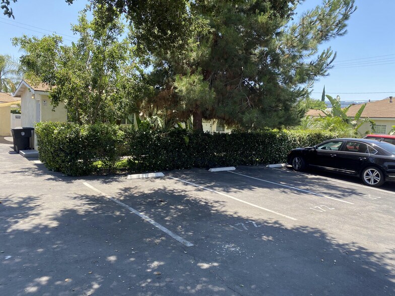 Building Photo - 172 W Elm Ct