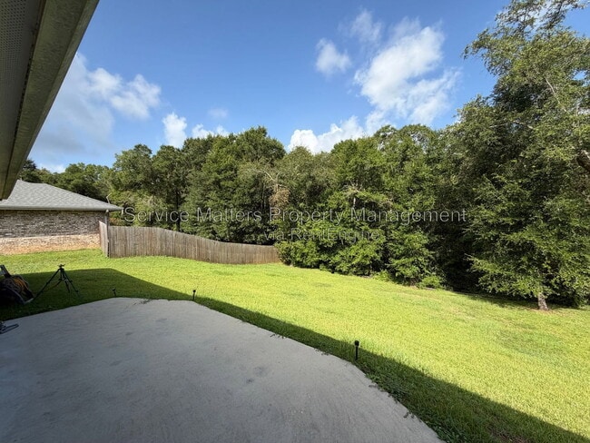 Building Photo - 5553 Riviera Dr
