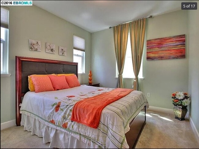 Building Photo - $3,690 - GORGEOUS 3 BEDROOM HOME IN EAST D...