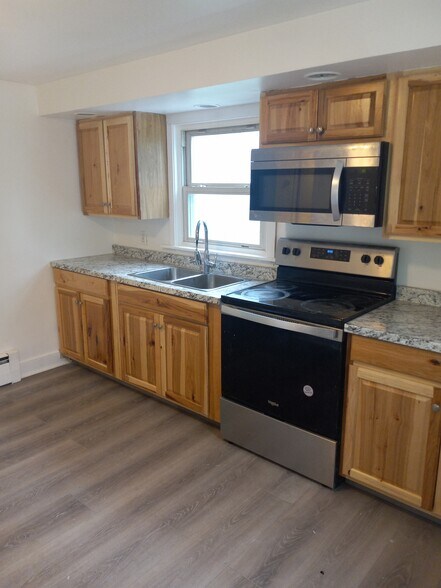 Building Photo - 33 Edgewood Ave