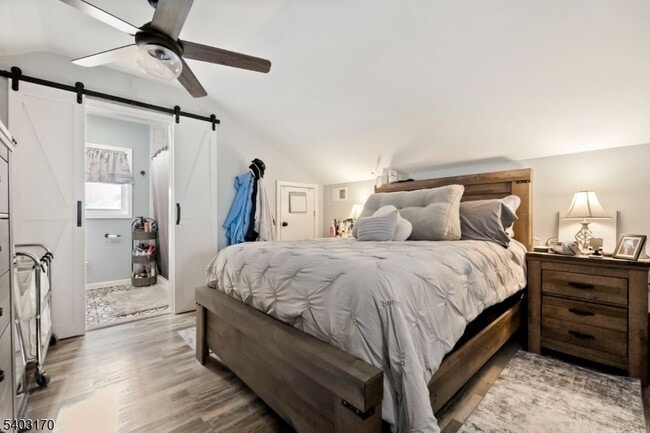 Building Photo - 49 Cliffside Trail