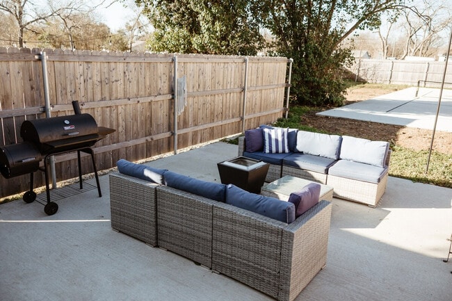 Building Photo - 3729-3727 N 24th St