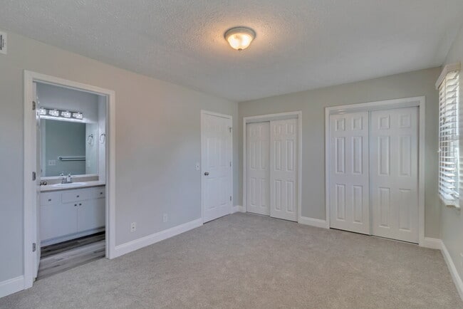 Building Photo - 832 Tibet Ave