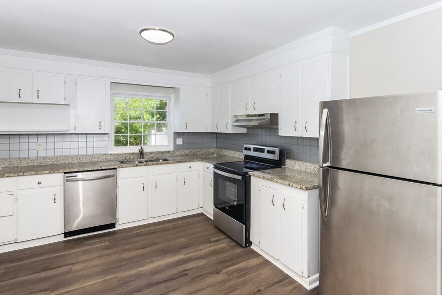 Building Photo - 106 Kingsnoll Dr