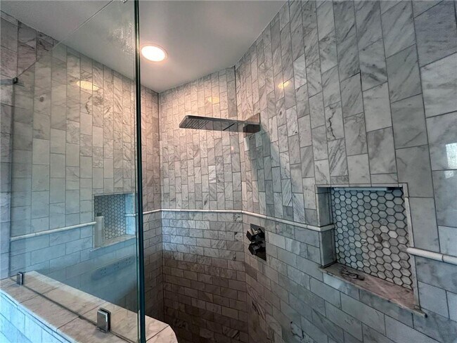 Building Photo - 923 Peachtree St NE