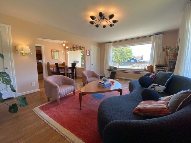 Building Photo - Charming 3-Bedroom Home with Massive Detac...