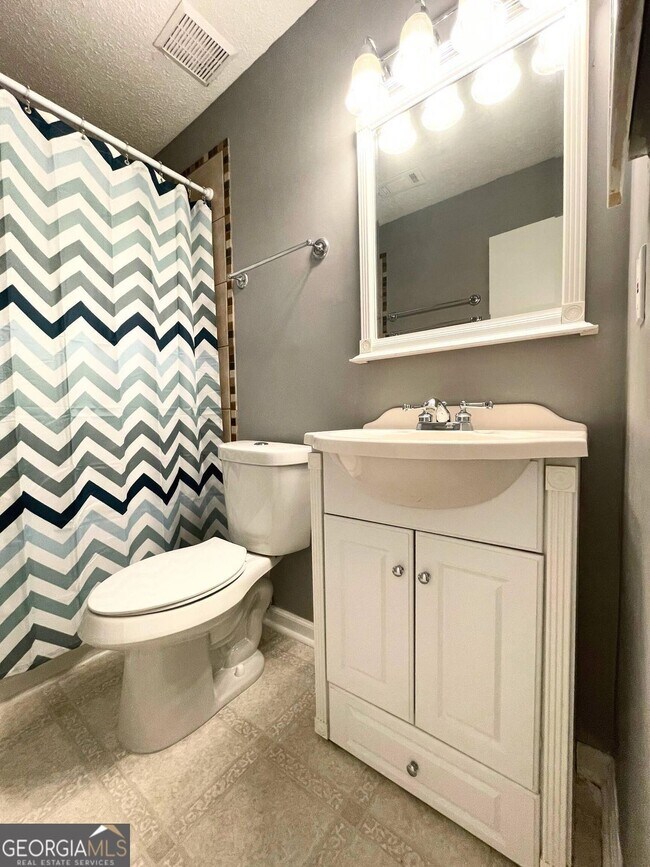 Building Photo - 94 Cobblestone Creek