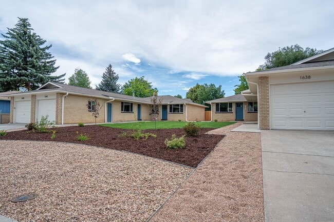 Building Photo - Charming Fully Remodeled 2 Bedroom, 1 Bath Duplex