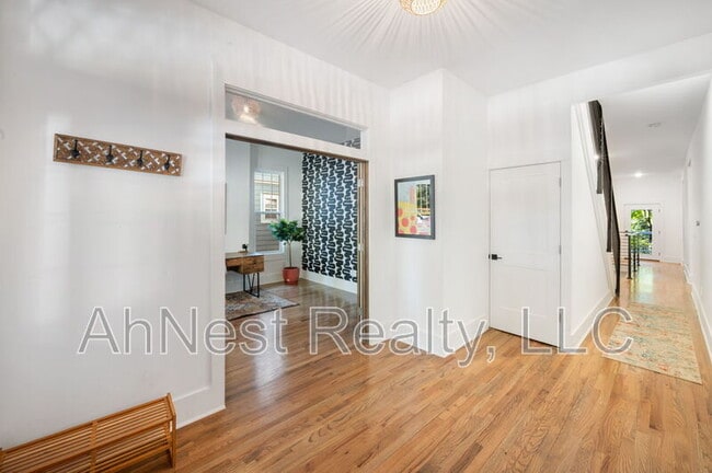 Building Photo - 1458 Beecher St SW