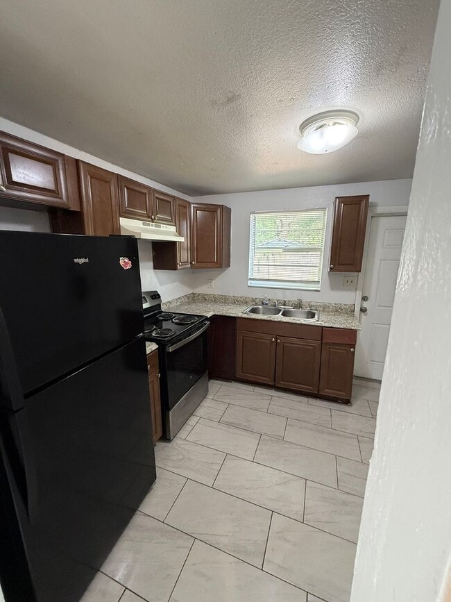 Building Photo - 8105 N Klondyke St