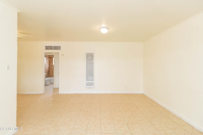 Building Photo - 1210 N Florence St